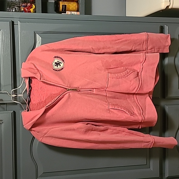 Tommy Hilfiger hoodie. One large pocket in front. Goid condition - Picture 1 of 8